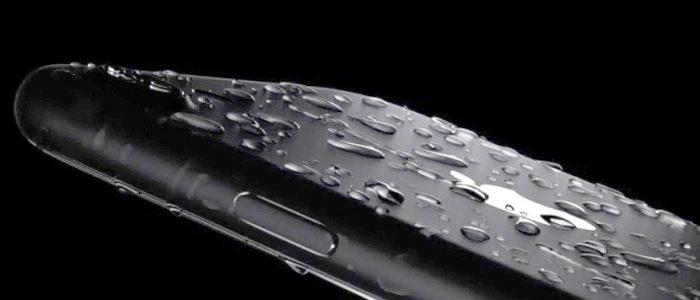 iPhone 7 impermeabile